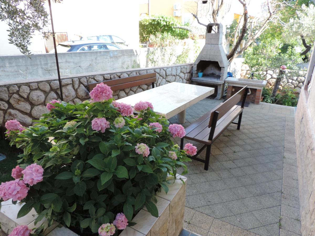 Apartmani Antica Cres Exterior photo